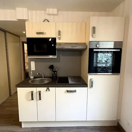 La Ferte De Louise Apartment